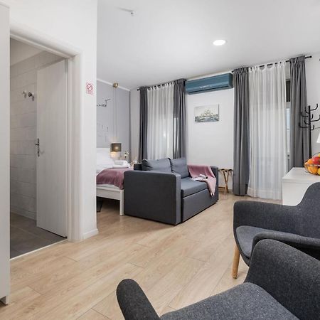 Delta Rooms Rijeka Exterior photo