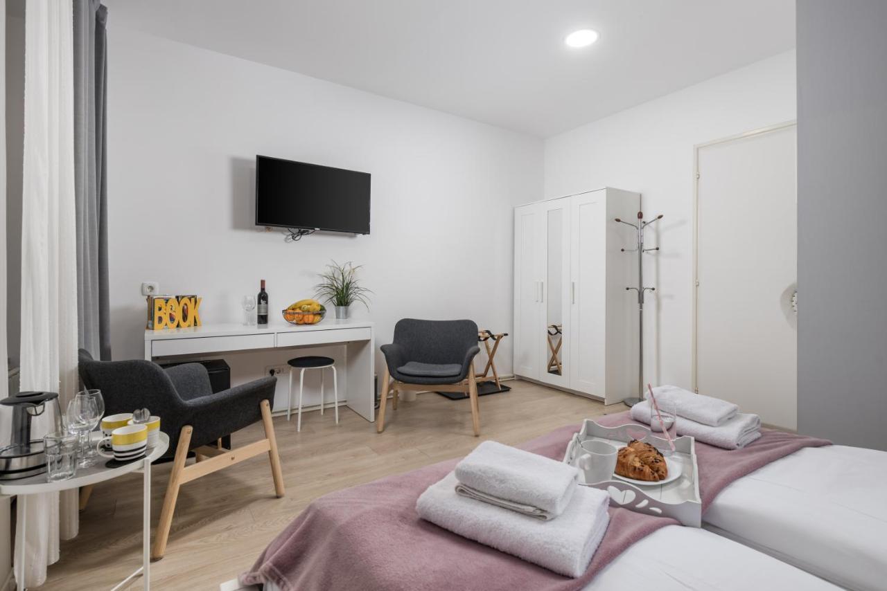 Delta Rooms Rijeka Exterior photo