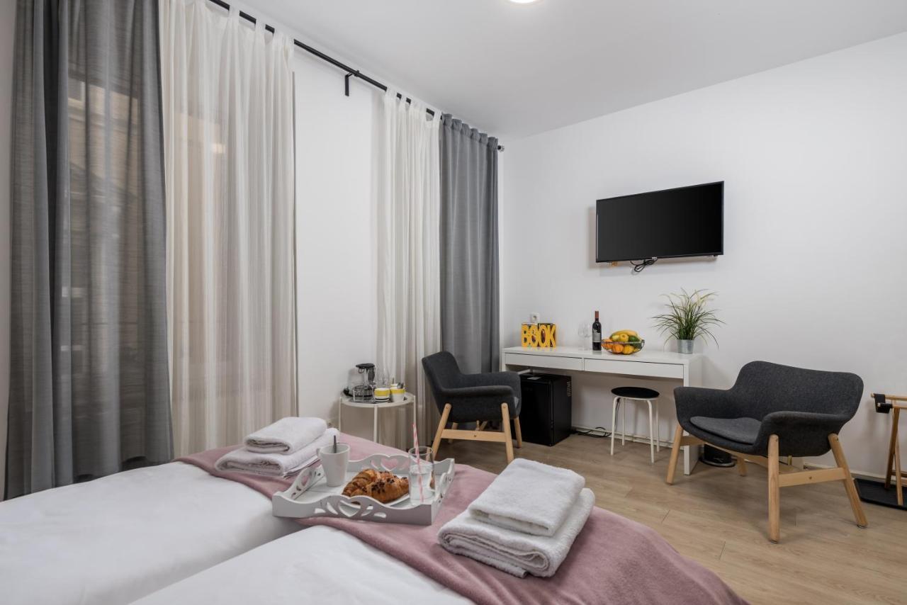 Delta Rooms Rijeka Exterior photo