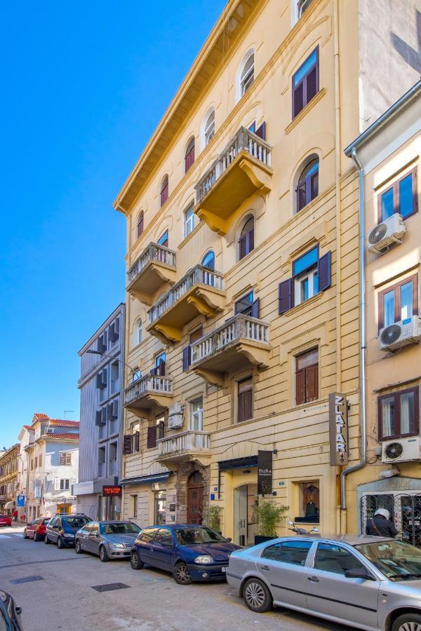 Delta Rooms Rijeka Exterior photo